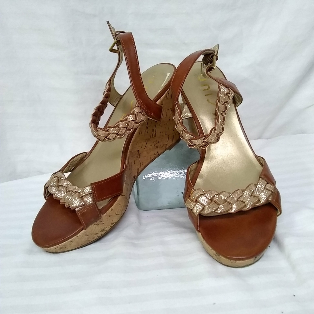 UNISA Womens Sandals 3.5" Wedge Cork Heels Tan/Gold Slingback Buckle, Band 8.5M